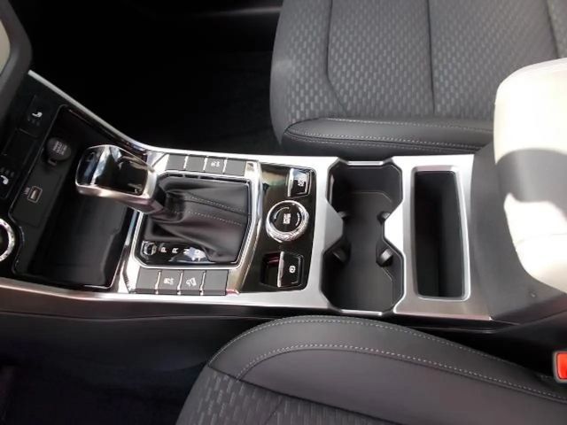 SsangYong Korando Blackline 1.5T LED, Navi, Keyless, Aku 18"