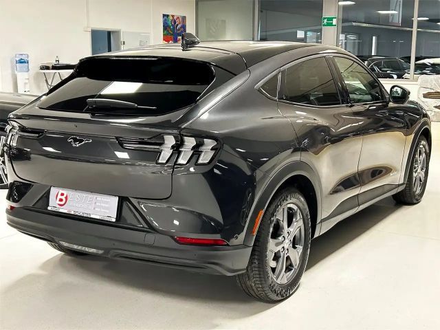 Ford Mustang Mach-E Premium Standard range