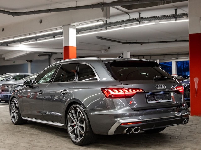 Audi S4 Avant Quattro