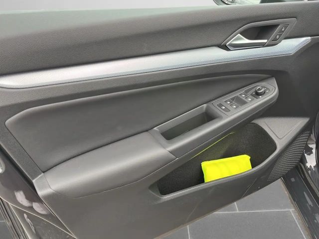 Volkswagen Golf 1.5 eTSI DSG IQ.Drive