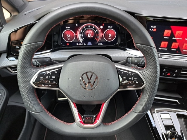 Volkswagen Golf 2.0 TSI DSG GTI