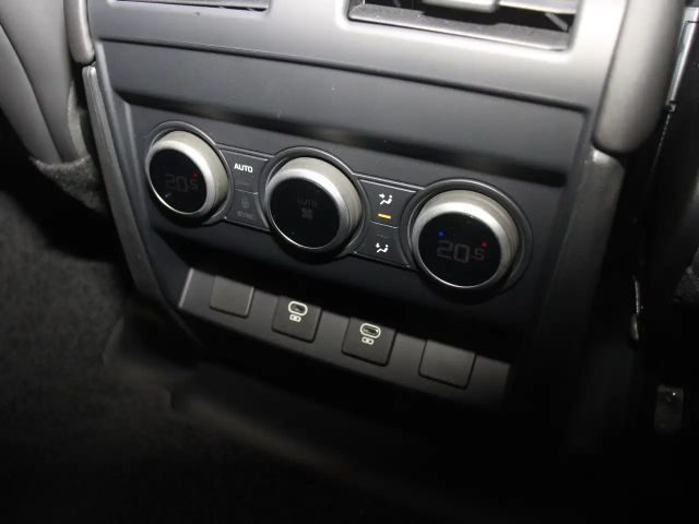 Land Rover Defender 110 D300 Dynamic SE