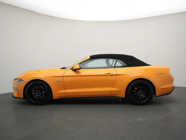 Ford Mustang Convertible GT 5.0 V8