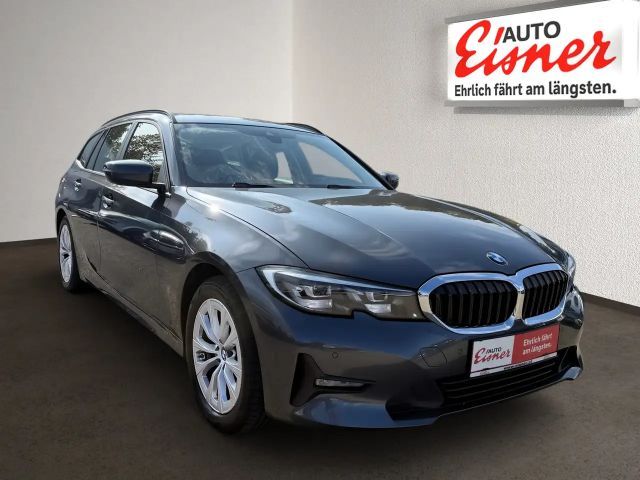 BMW 320 320d Touring xDrive