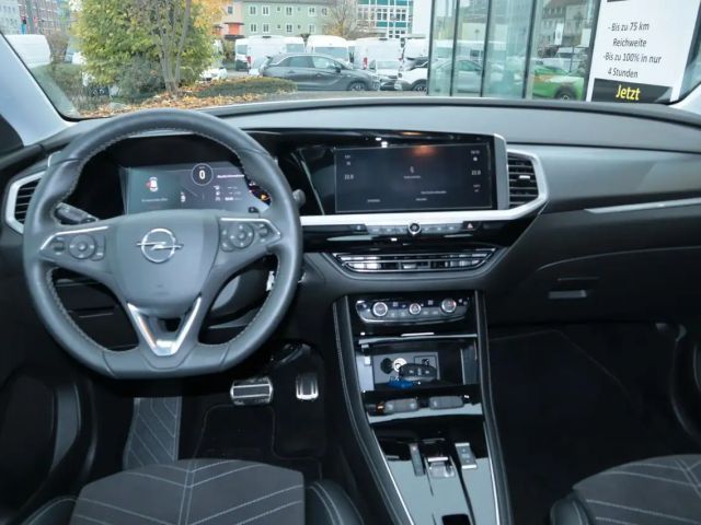 Opel Grandland X 1.2 Turbo Elegance business+