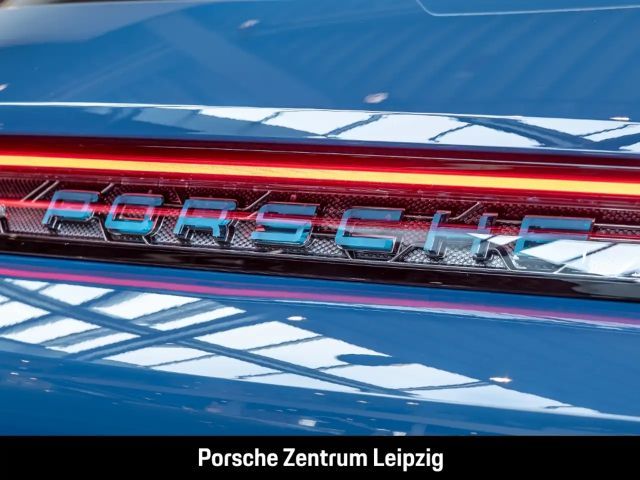 Porsche Taycan Black Edition Sport Turismo