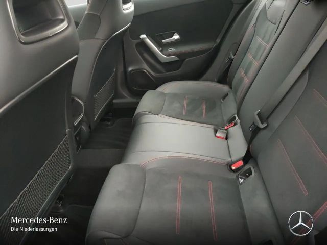 Mercedes-Benz A 250 A 250 e AMG Line