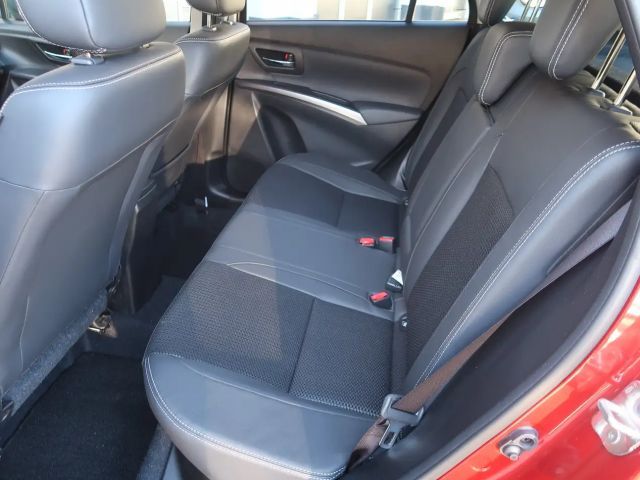 Suzuki S-Cross Flash Hybrid