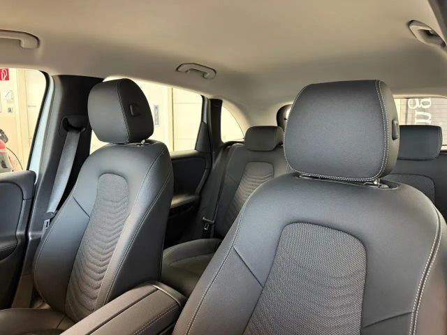 Mercedes-Benz B 180 Progressive Sedan