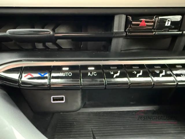 Fiat 500e +Rückfahrkam.+Klimaaut.+Keyless+Tempomat