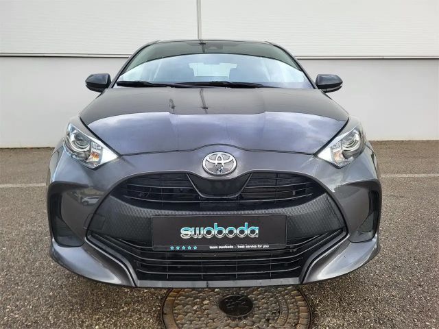 Toyota Yaris Active