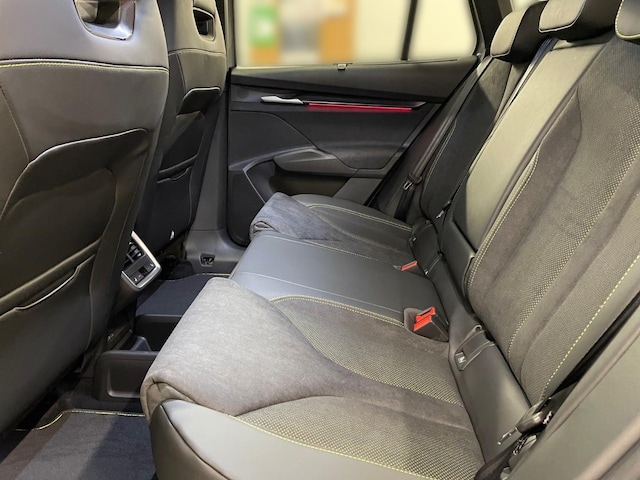 Skoda Elroq Lounge *AHK*HEAD-UP*NAVI*WÄRMEPUMPE*