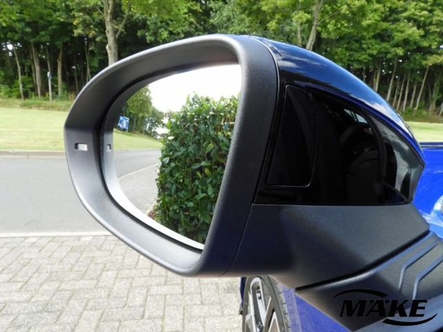 Volkswagen Golf 1.5 eTSI DSG IQ.Drive R-Line