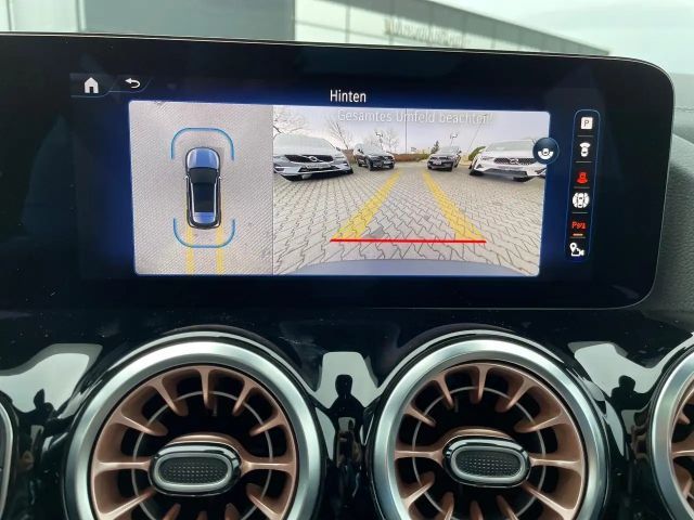 Mercedes-Benz EQA 300 4MATIC Advanced