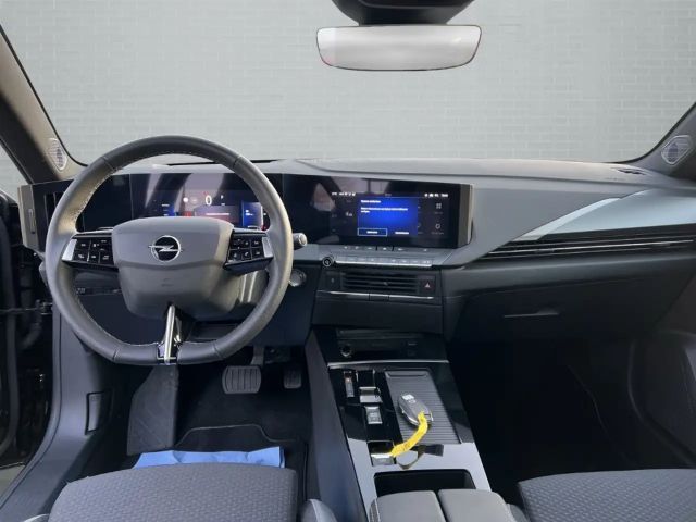 Opel Astra 1.2 Turbo Edition Turbo