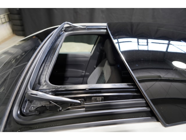 Volkswagen Polo 1.0 TSI DSG R-Line