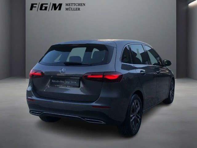 Mercedes-Benz B 250 4MATIC Progressive Sedan