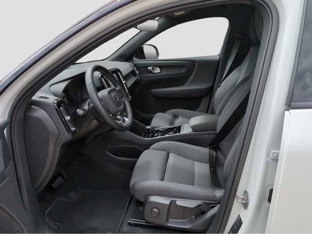 Volvo XC40 +Pur+Electric+PDCv/h+abged.Scheiben+AHKsemi+