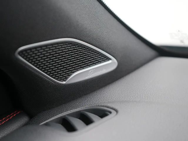 Mercedes-Benz GLB 250 4MATIC AMG Line