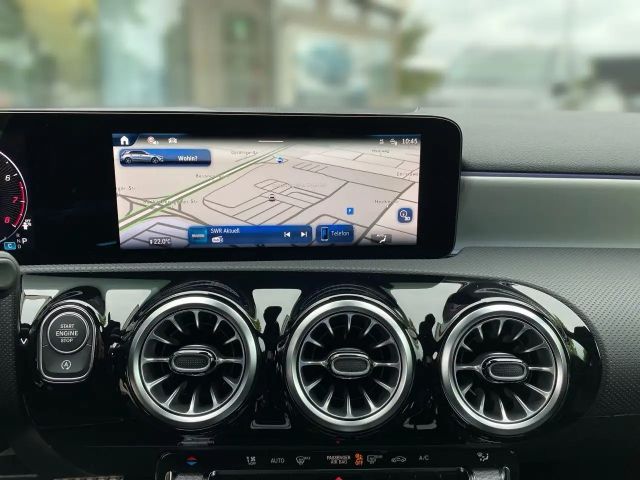 Mercedes-Benz A 200 AMG Line