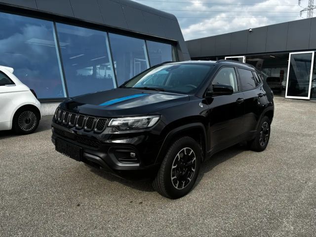 Jeep Compass 4x4 Hybrid Trailhawk