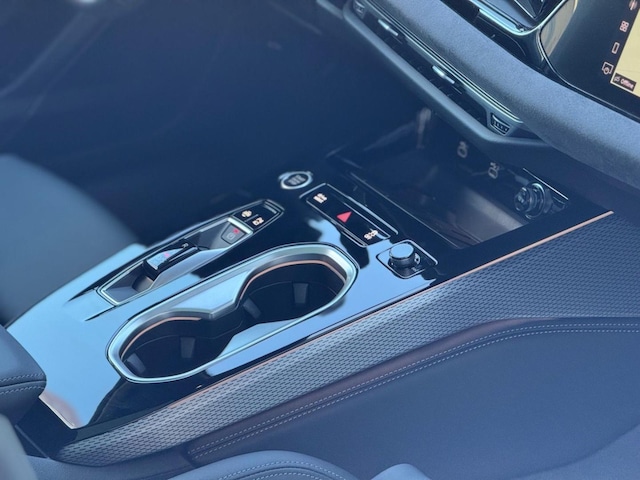 Audi A6 Avant Quattro S-Tronic