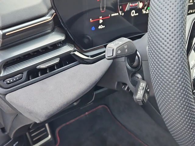 Audi A6 Avant Quattro S-Tronic