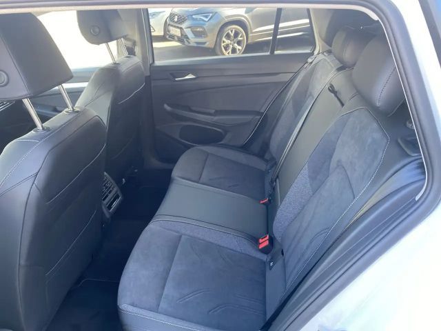 Volkswagen Golf DSG Life Variant