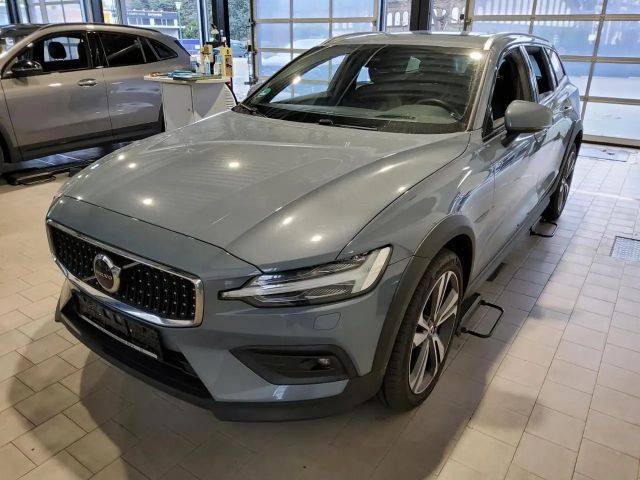 Volvo V60 Cross Country AWD Ultimate