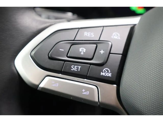 Volkswagen Golf 1.5 eTSI DSG Golf VIII