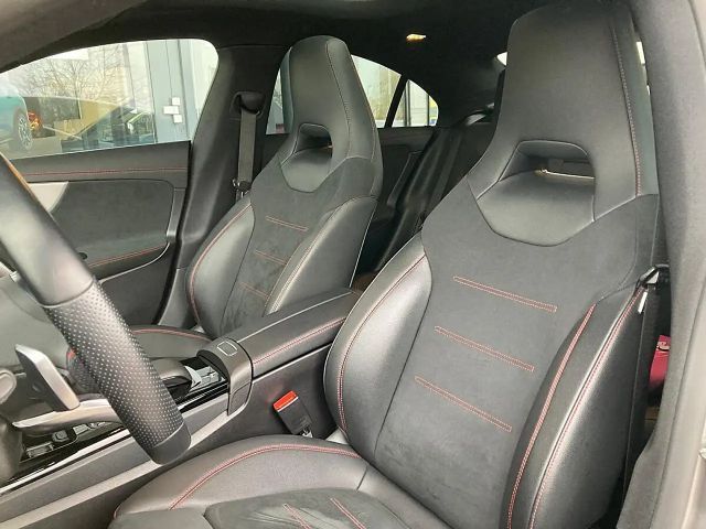 Mercedes-Benz CLA 200 AMG Line CLA 200 d Coupé