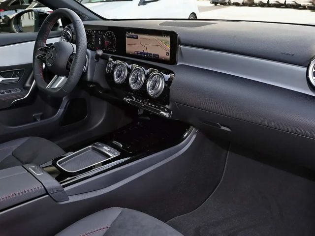 Mercedes-Benz A 200 AMG Line