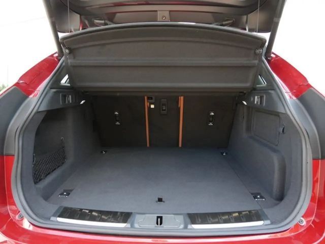 Jaguar F-Pace D200 R-Dynamic S