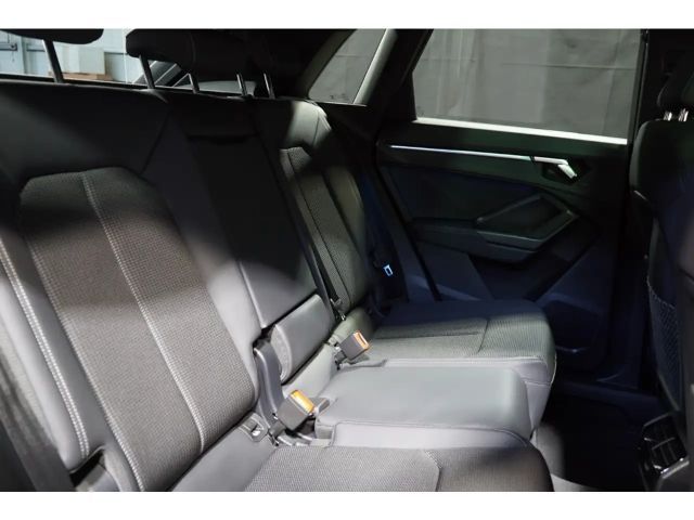 Audi Q3 35 TFSI S-Line