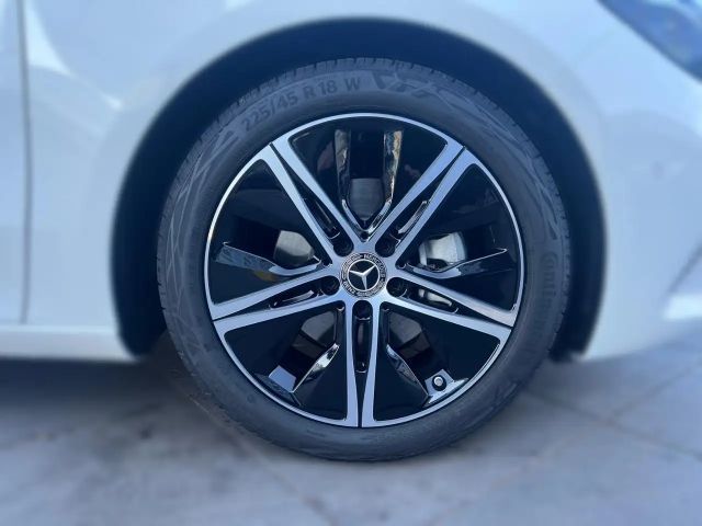 Mercedes-Benz B 200 Progressive Sedan