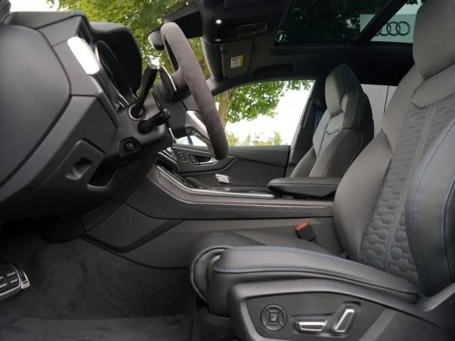 Audi RS Q8 perf 305KMH AHK MASSAGE OLED LASER KERAMIK