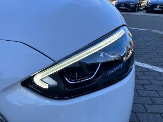 Mercedes-Benz C 180 AVANTGARDE Sedan