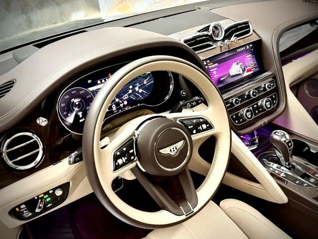 Bentley Bentayga V8