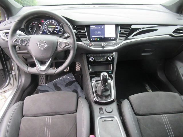 Opel Astra Sports Tourer Ultimate