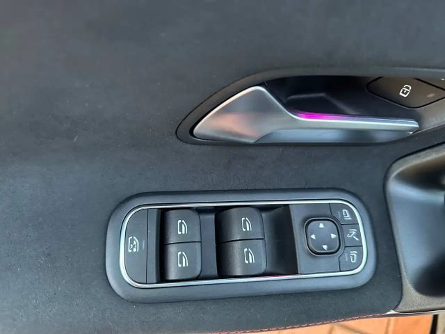 Mercedes-Benz A 220 A 220 d AMG Line