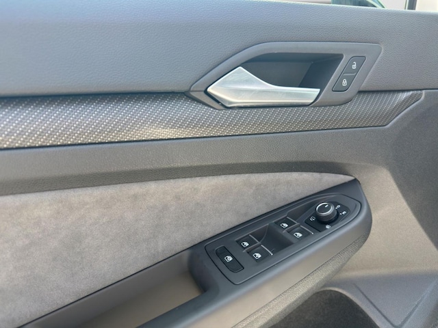 Volkswagen Golf 2.0 TSI 4Motion DSG Style