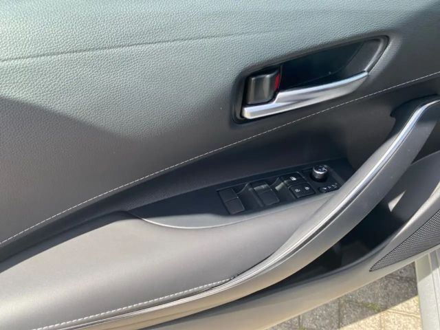 Toyota Corolla Hybride Team D