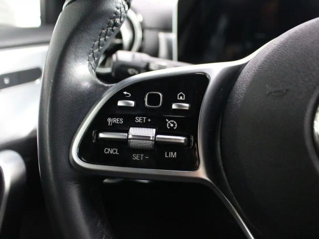 Mercedes-Benz A 200 A 200 d Progressive