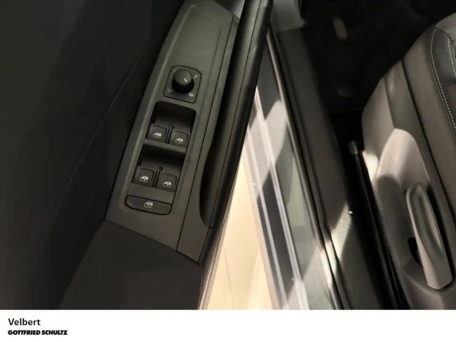 Skoda Fabia Tour1.0 TSI Automatik/Rückfahrkamera/ Klimaanlage.