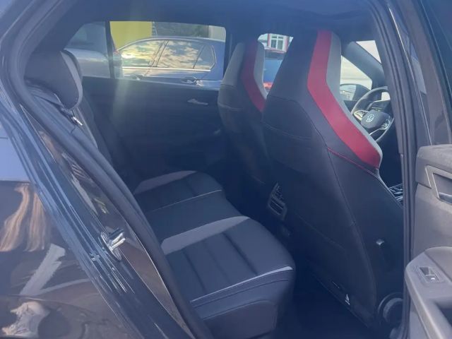 Volkswagen Golf 2.0 TSI DSG GTI