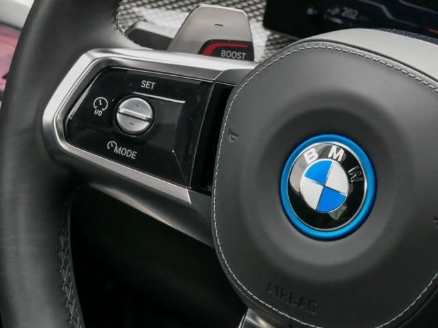 BMW 750 M-Sport Sedan