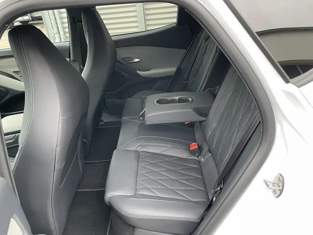 Ford Capri Premium RWD