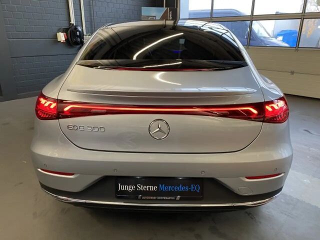 Mercedes-Benz EQE 300 Premium Sedan