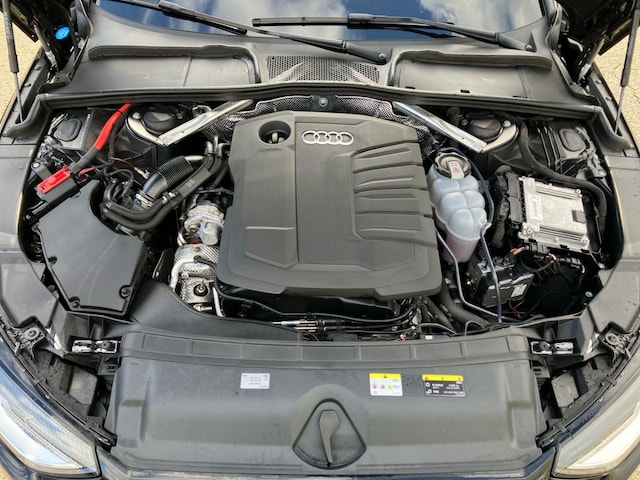 Audi A4 40 TDI Avant Quattro S-Tronic