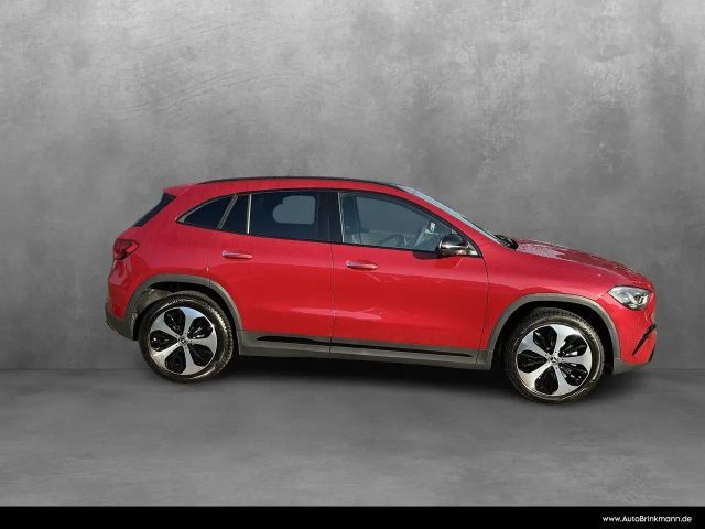 Mercedes-Benz GLA 200 Progressive